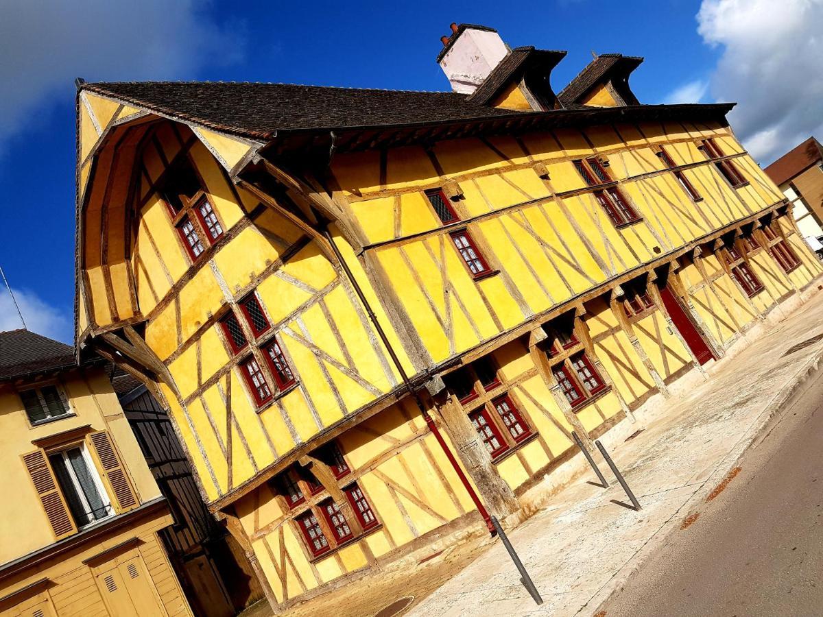 Maison Du Dauphin 1534 Труа Экстерьер фото